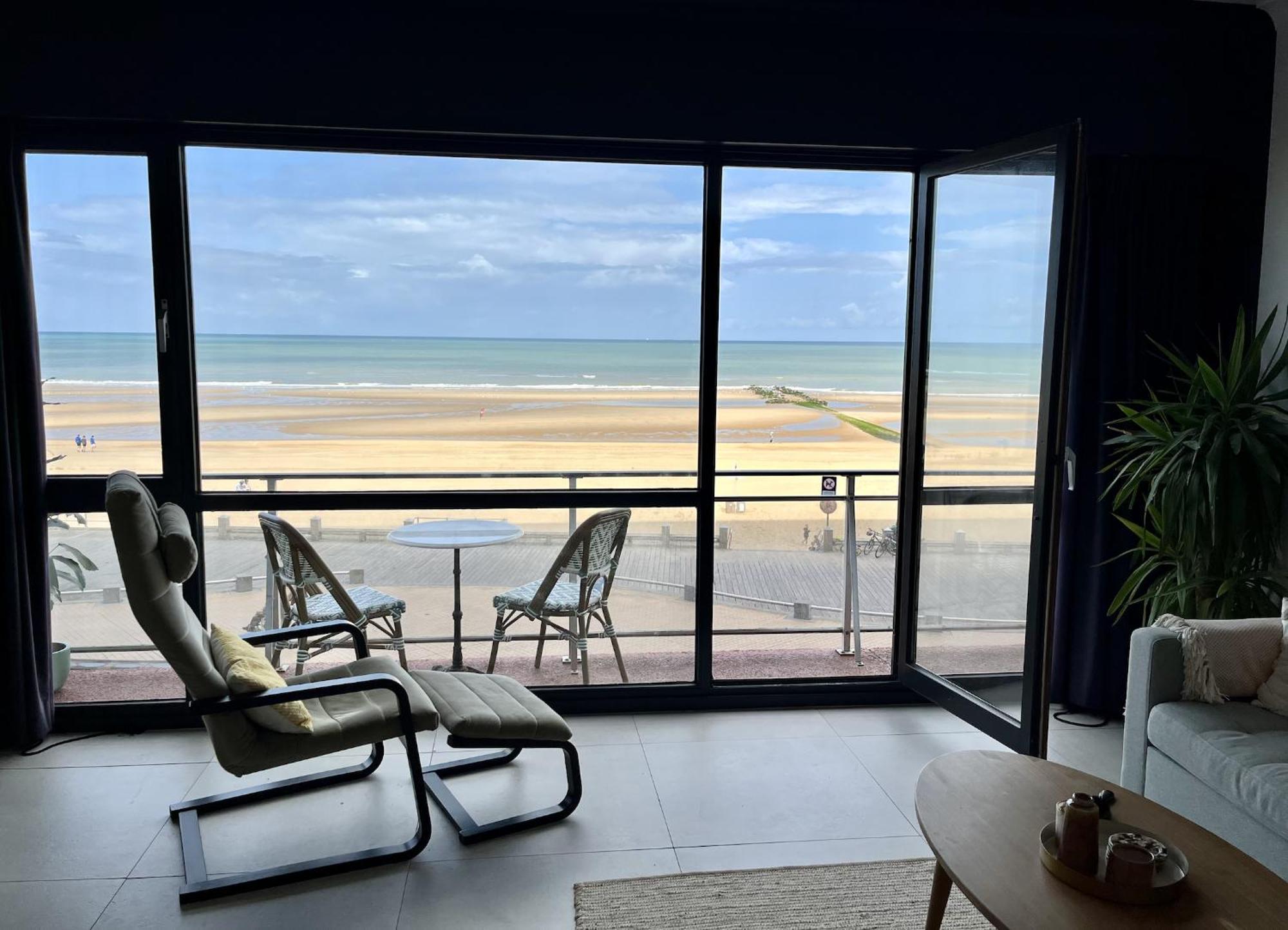 Panoramic Seaview Apartment With Free Private Garage أوستيند المظهر الخارجي الصورة