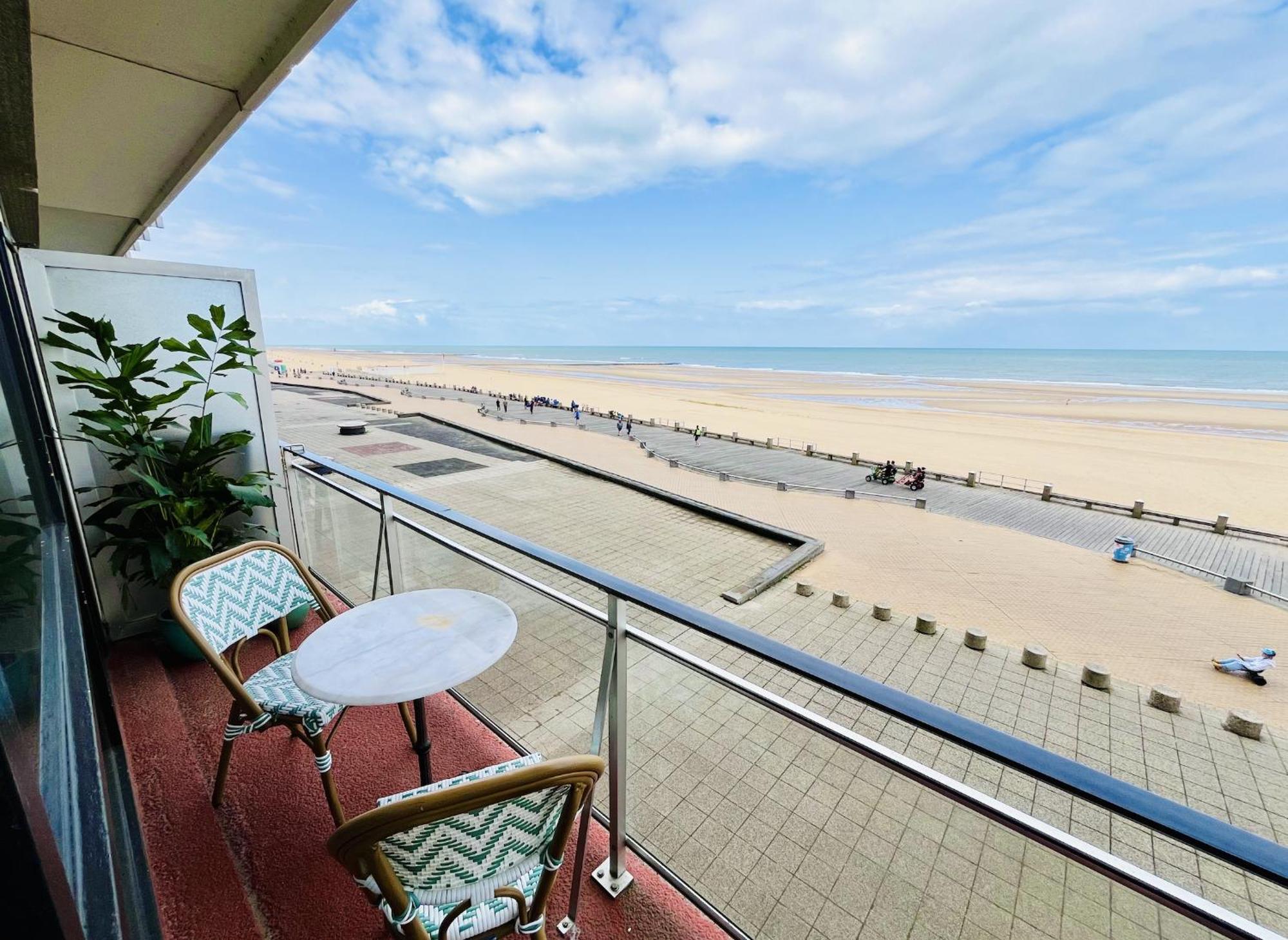 Panoramic Seaview Apartment With Free Private Garage أوستيند المظهر الخارجي الصورة