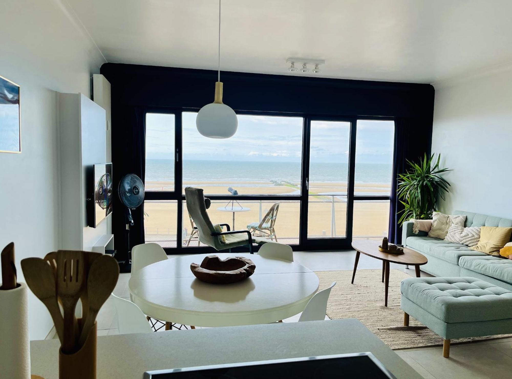 Panoramic Seaview Apartment With Free Private Garage أوستيند المظهر الخارجي الصورة